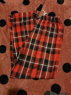 DKNY Red and Black Plaid Pajama Pants Size Small